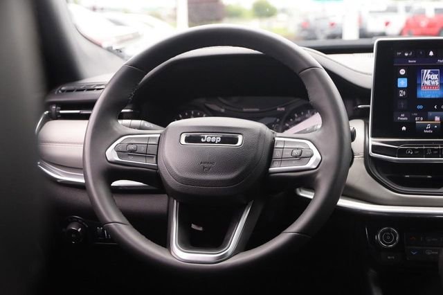 Used 2023 Jeep Compass Limited AWD/4WD image 22