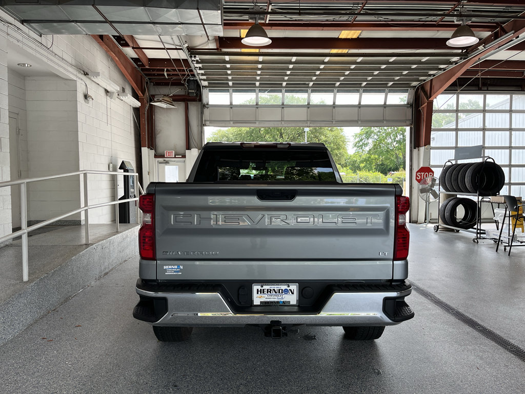 Used 2023 Chevrolet Silverado 1500 LT AWD/4WD image 7