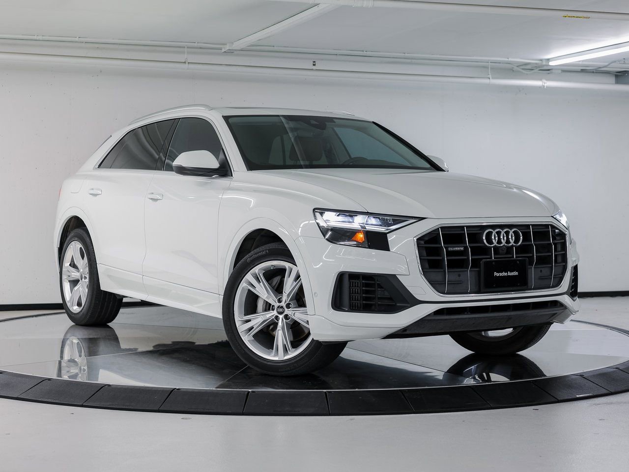 Used 2022 Audi Q8 Premium image 9