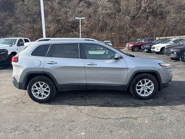 Used 2015 Jeep Cherokee Latitude w/ Cold Weather Group image 2