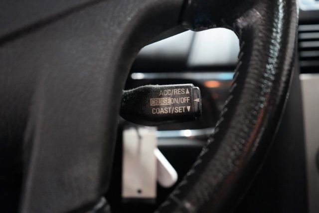 Used 2009 Mitsubishi Galant ES image 22