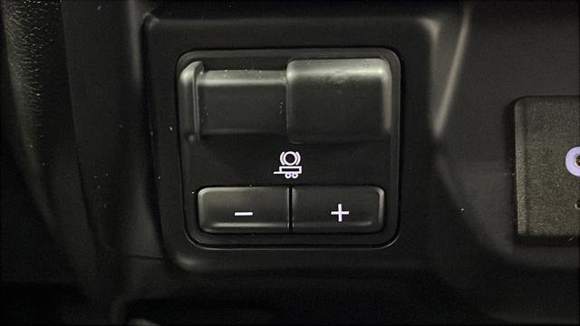 Used 2021 GMC Sierra 1500 AT4 image 21