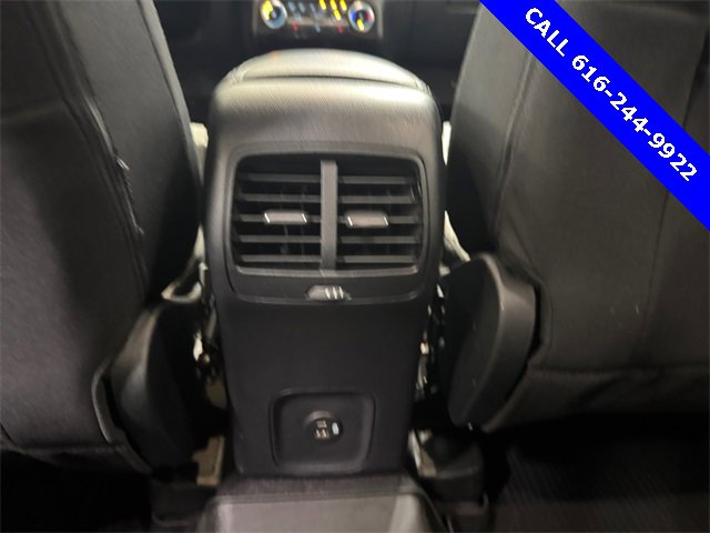 Used 2022 Ford Escape SE w/ Cold Weather Package image 17