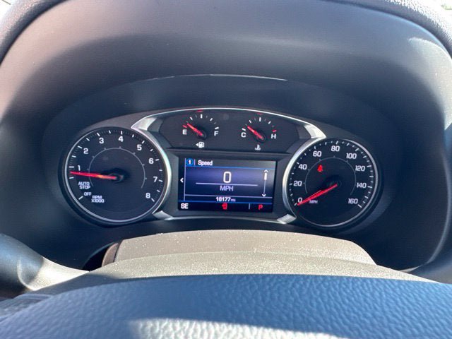 Used 2024 GMC Terrain SLE w/ Driver Convenience Package FWD image 13