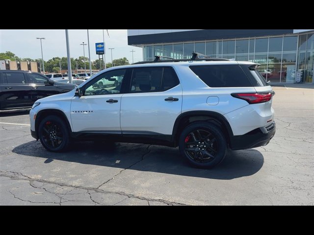 Certified 2022 Chevrolet Traverse Premier w/ Redline Edition FWD image 6