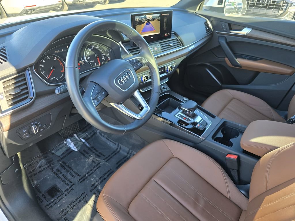 Used 2023 Audi Q5 2.0T Premium w/ Convenience Package image 9