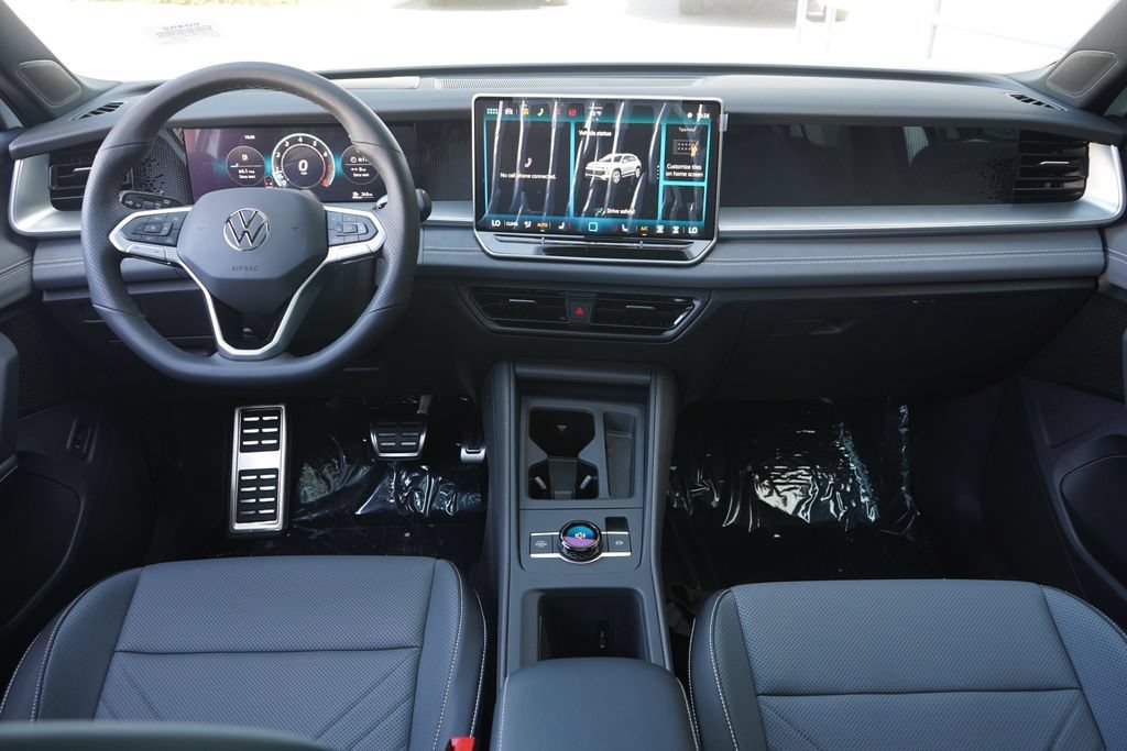 New 2026 Volkswagen Tiguan SE R-Line FWD image 8