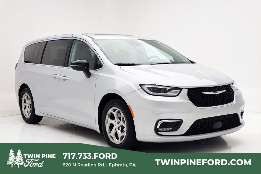 Used 2024 Chrysler Pacifica Limited