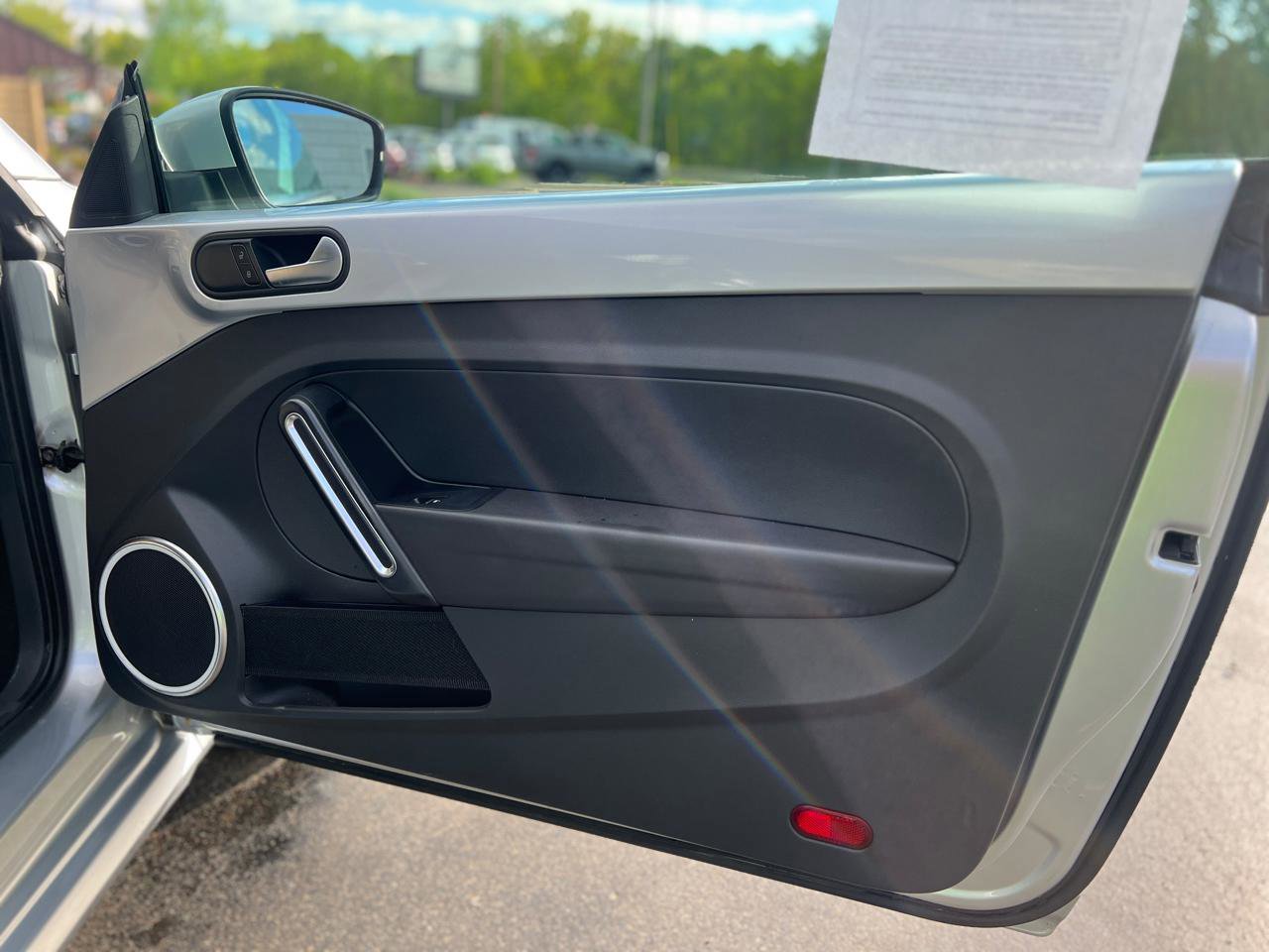 Used 2015 Volkswagen Beetle 1.8T image 28