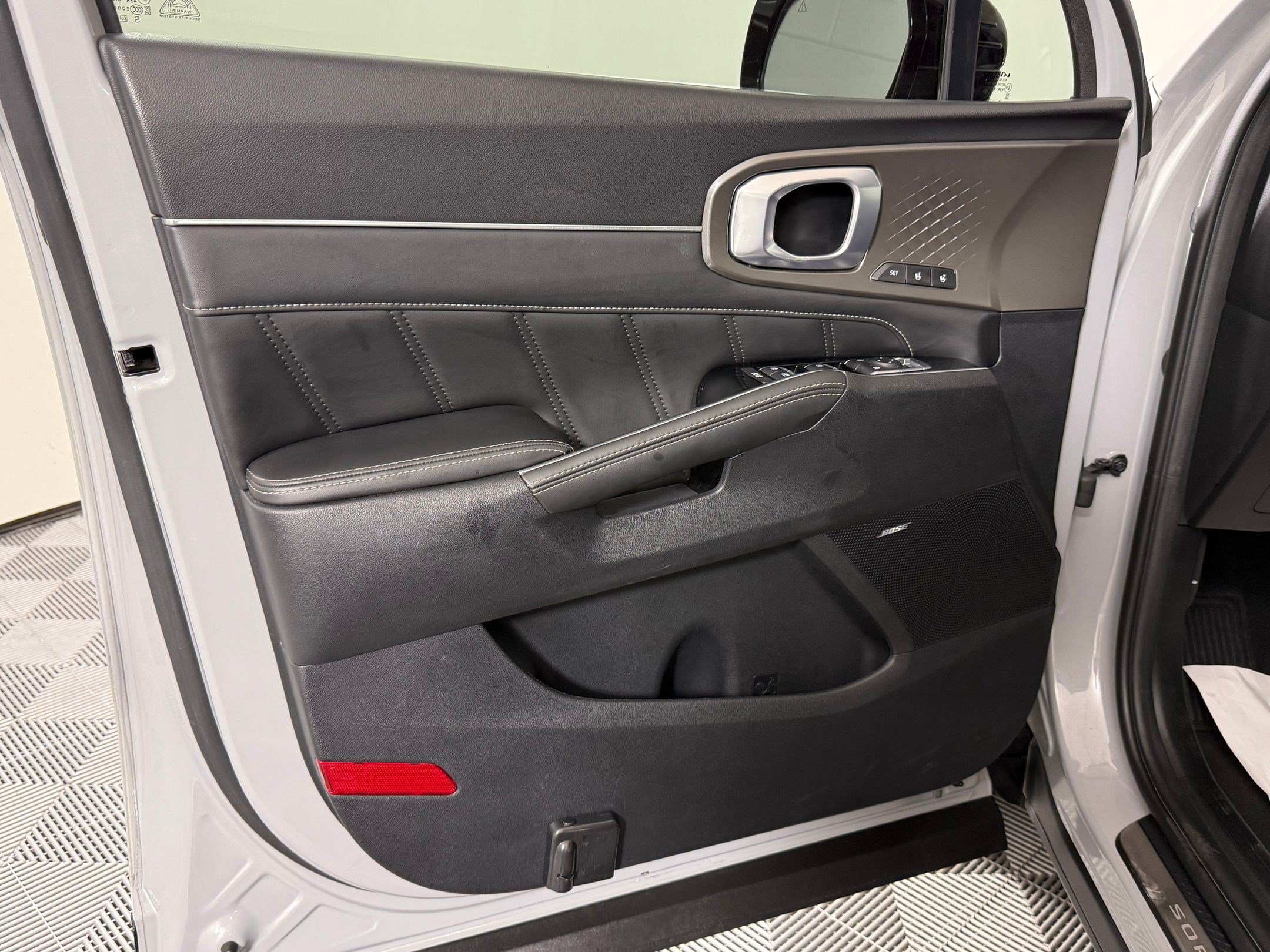 Used 2022 Kia Sorento SX FWD image 14