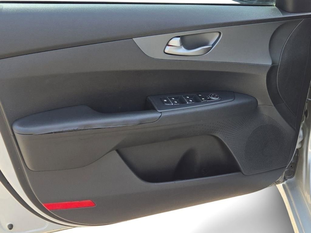 Used 2020 Kia Forte LXS image 16