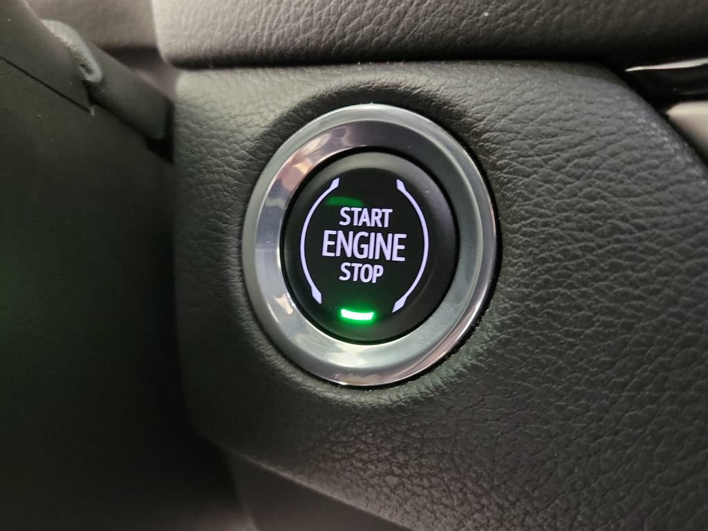 Certified 2024 Cadillac XT4 Premium Luxury AWD/4WD image 31