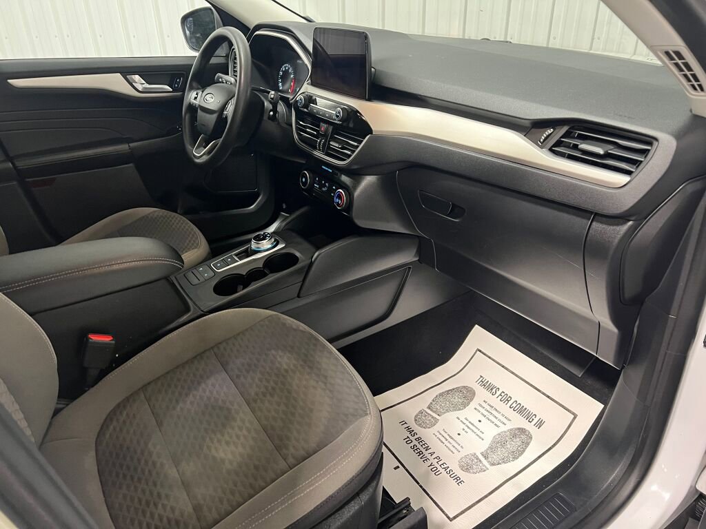 Used 2021 Ford Escape SE image 3
