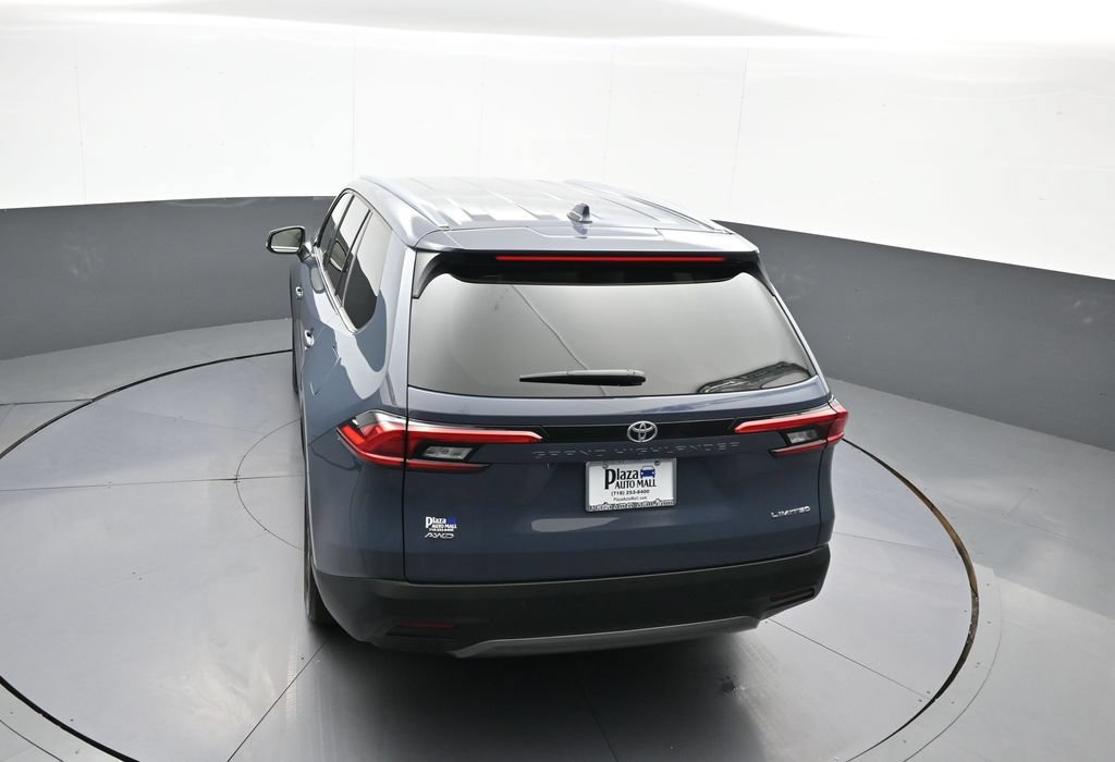 Certified 2024 Toyota Grand Highlander AWD image 40