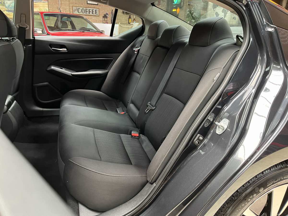 Used 2022 Nissan Altima 2.5 SV FWD image 24