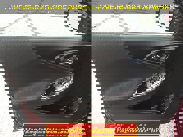 Used 2016 Chevrolet Malibu LT FWD image 13