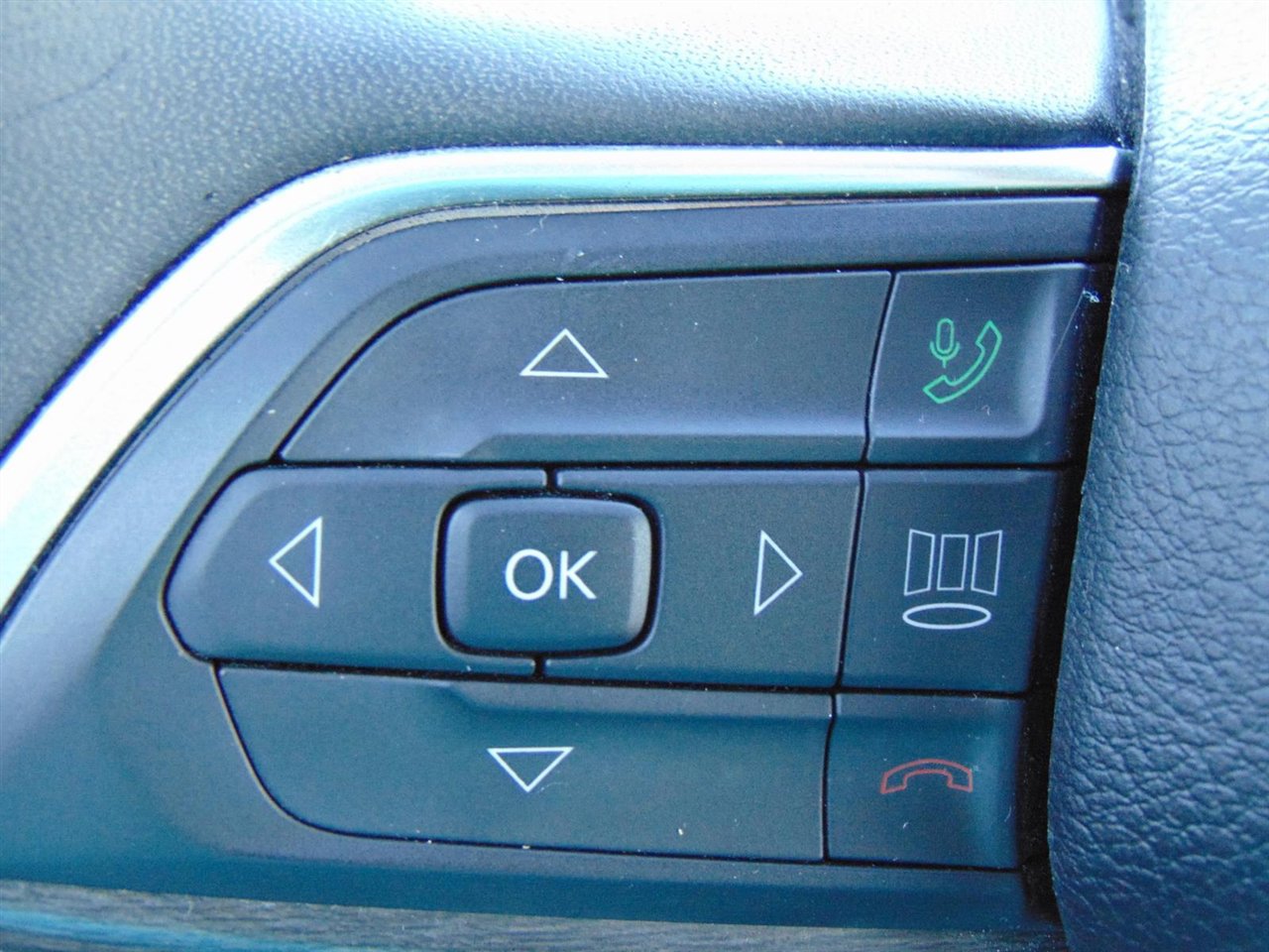 Used 2024 Jeep Grand Cherokee Limited 4xe image 42