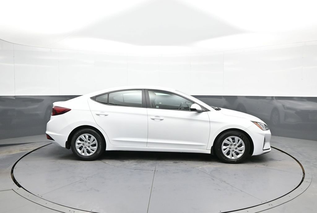 Used 2020 Hyundai Elantra SE w/ Cargo Package (C1) image 5