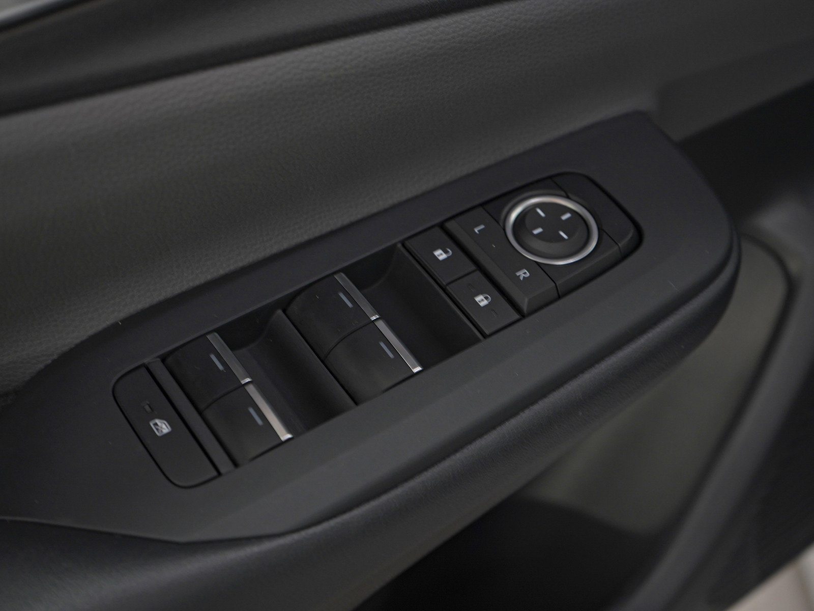 Used 2025 Toyota Prius Limited image 24