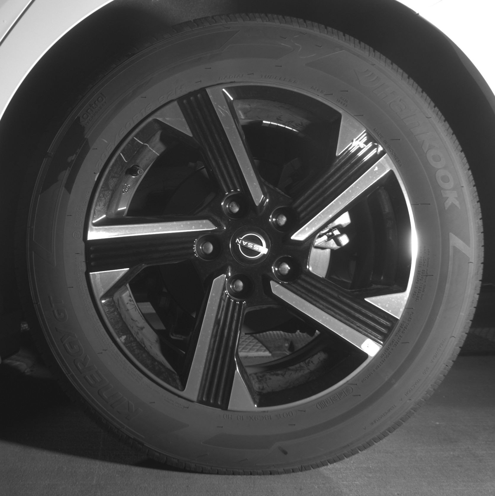Used 2025 Nissan Sentra SV FWD image 14