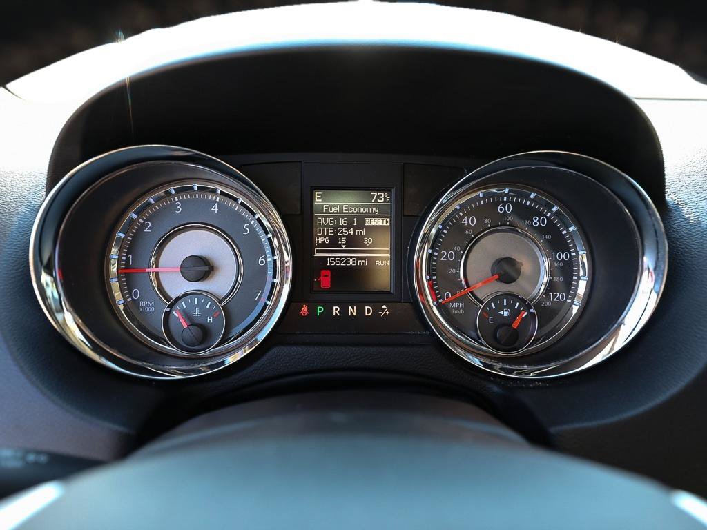 Used 2015 Chrysler Town & Country Touring w/ Driver Convenience Group FWD image 15