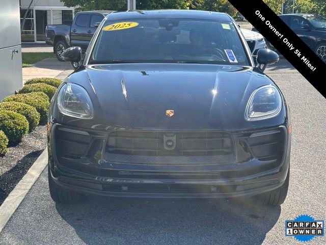 Used 2025 Porsche Macan w/ Premium Package Plus image 2