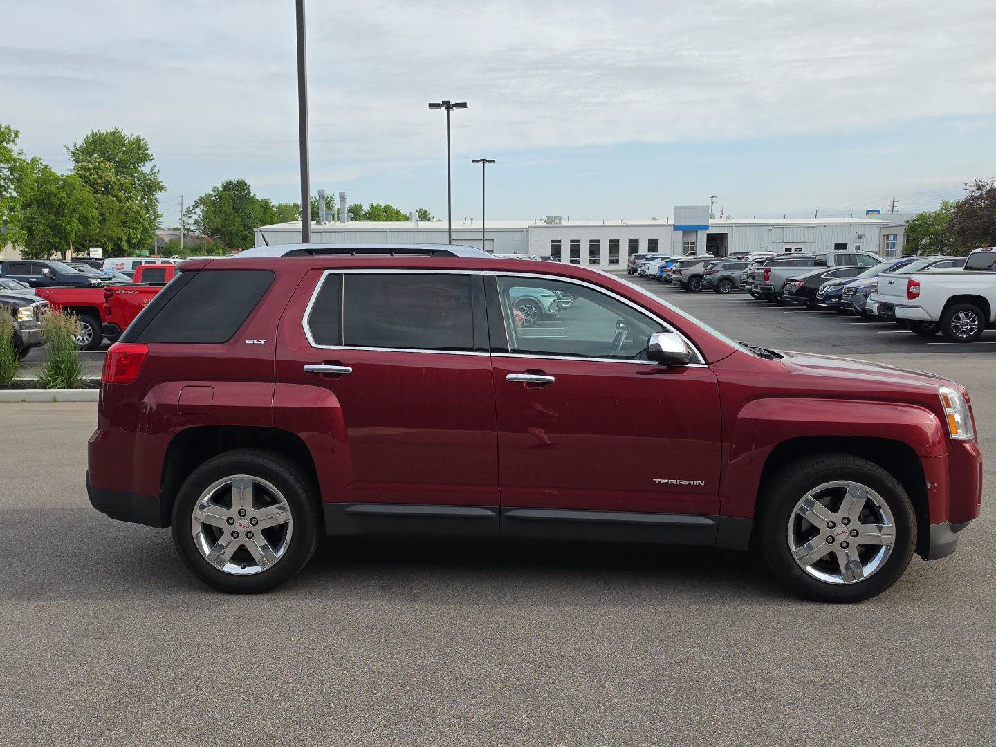 Used 2012 GMC Terrain SLT FWD image 2