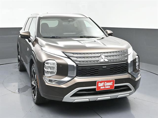 Used 2023 Mitsubishi Outlander SEL AWD/4WD image 3