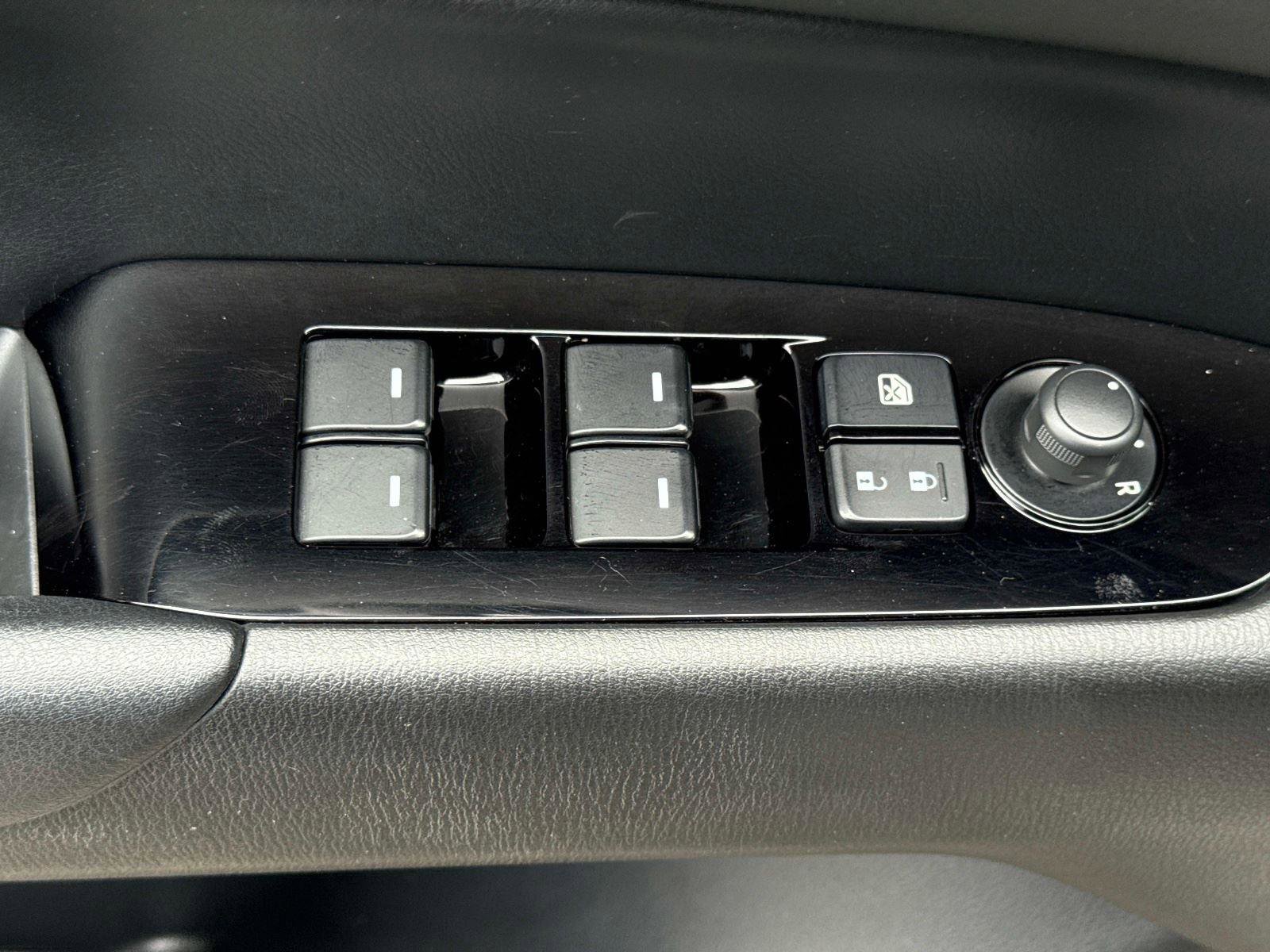 Certified 2025 MAZDA CX-5 AWD 2.5 S w/ Preferred Package image 19