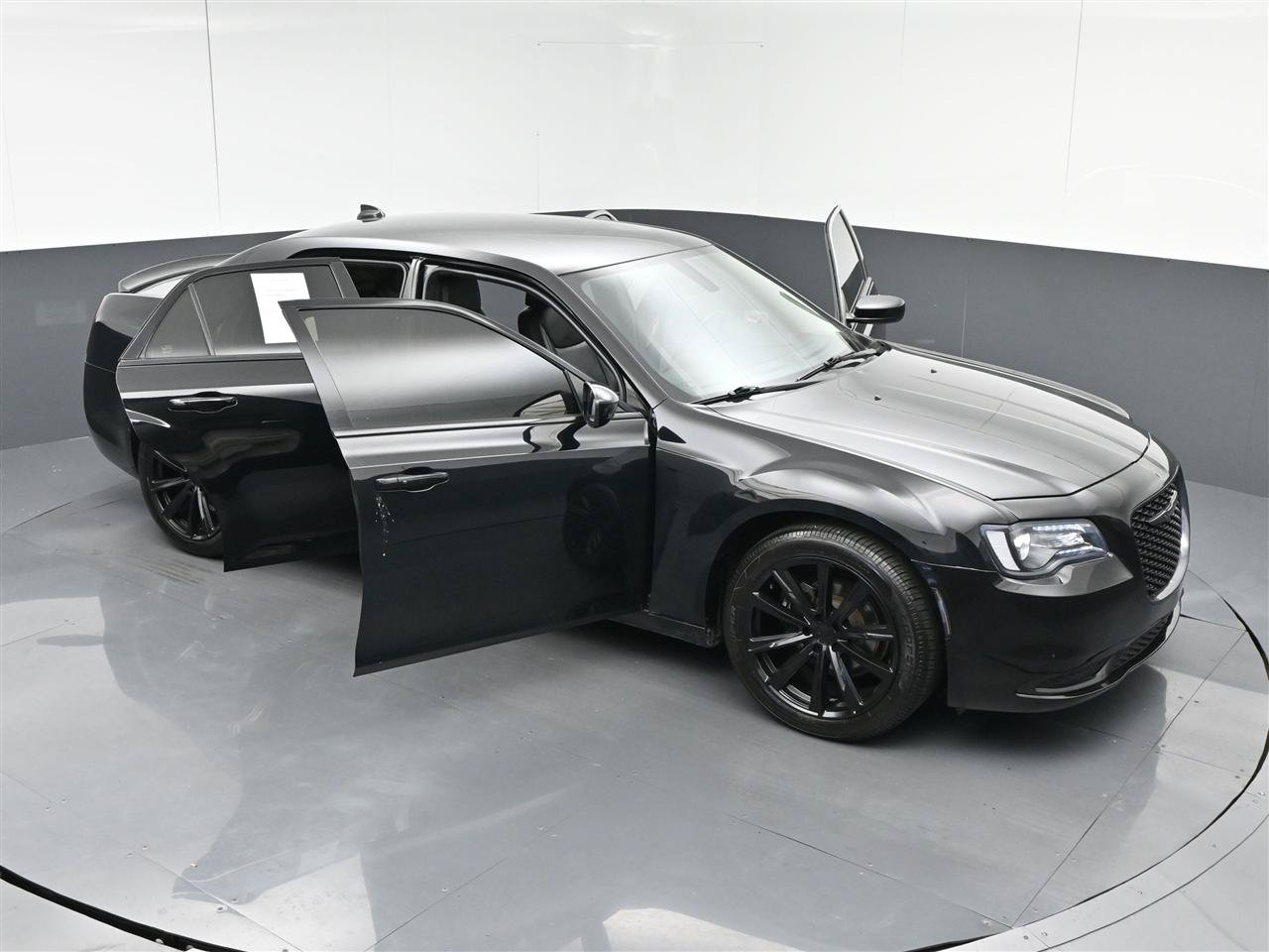 Used 2021 Chrysler 300 Touring w/ Sport Appearance Package RWD image 37