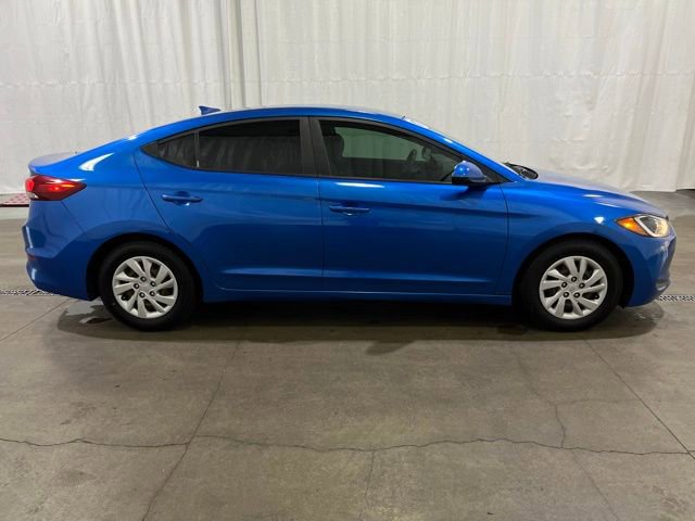 Used 2017 Hyundai Elantra SE FWD image 3