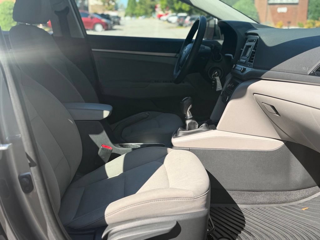 Used 2018 Hyundai Elantra SE w/ Cargo Package FWD image 15