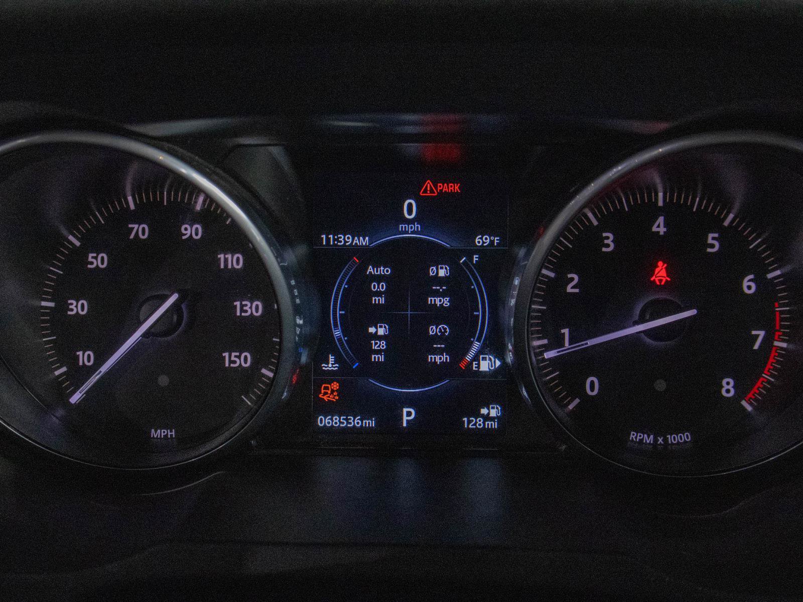 Used 2017 Land Rover Range Rover Evoque SE Premium image 14