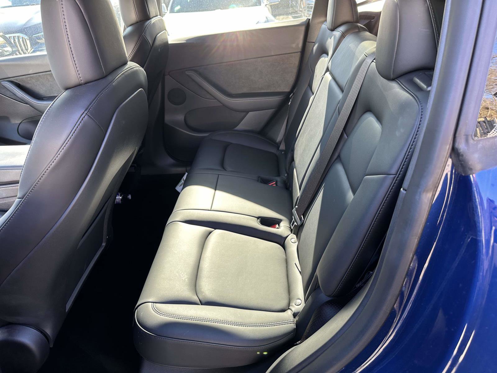 Used 2022 Tesla Model Y Long Range AWD/4WD image 19