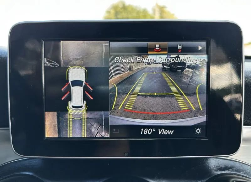 Used 2019 Mercedes-Benz GLC 300 w/ Parking Assistance Package image 35