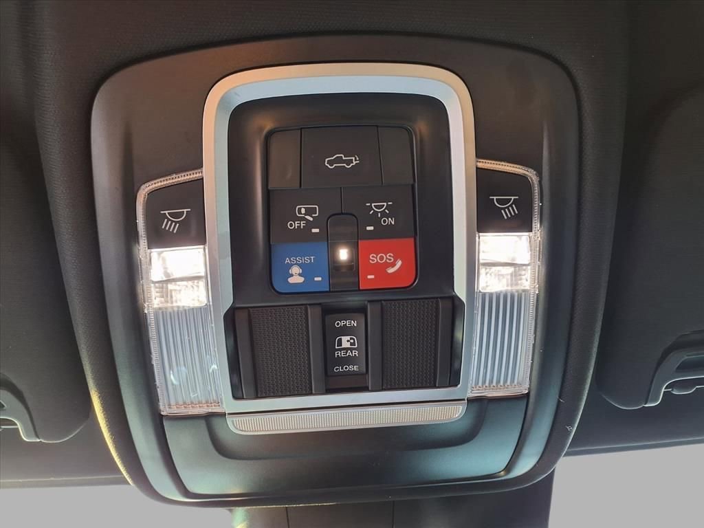 Used 2023 RAM 2500 Limited image 15