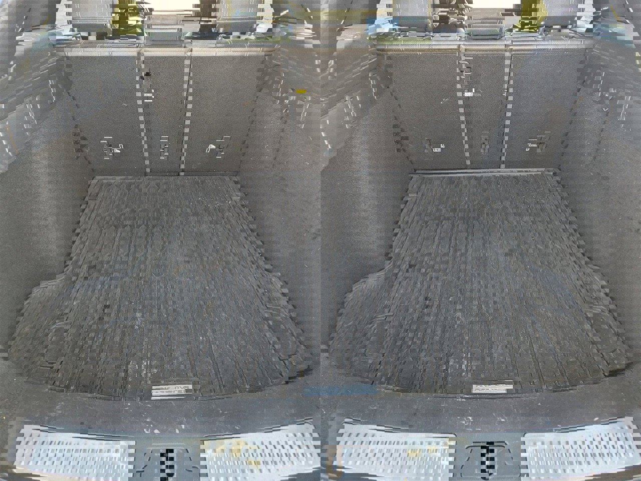 Used 2018 Land Rover Range Rover Velar R-Dynamic SE image 12