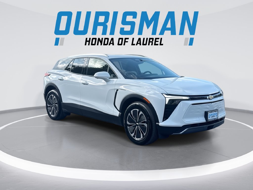 Used 2025 Chevrolet Blazer EV LT AWD/4WD image 2