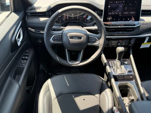 New 2026 Jeep Compass Latitude AWD/4WD image 33