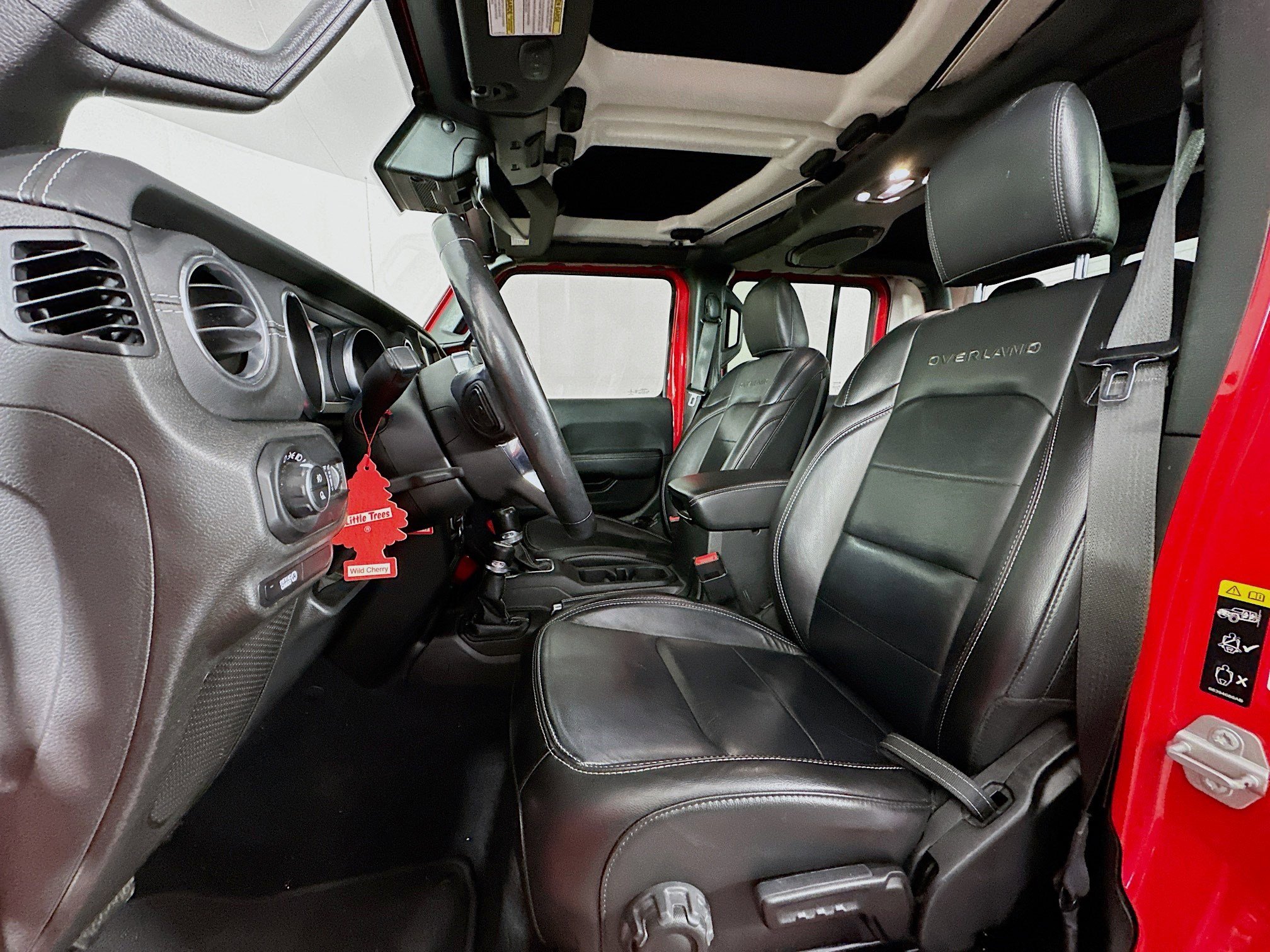 Used 2020 Jeep Gladiator Overland image 22