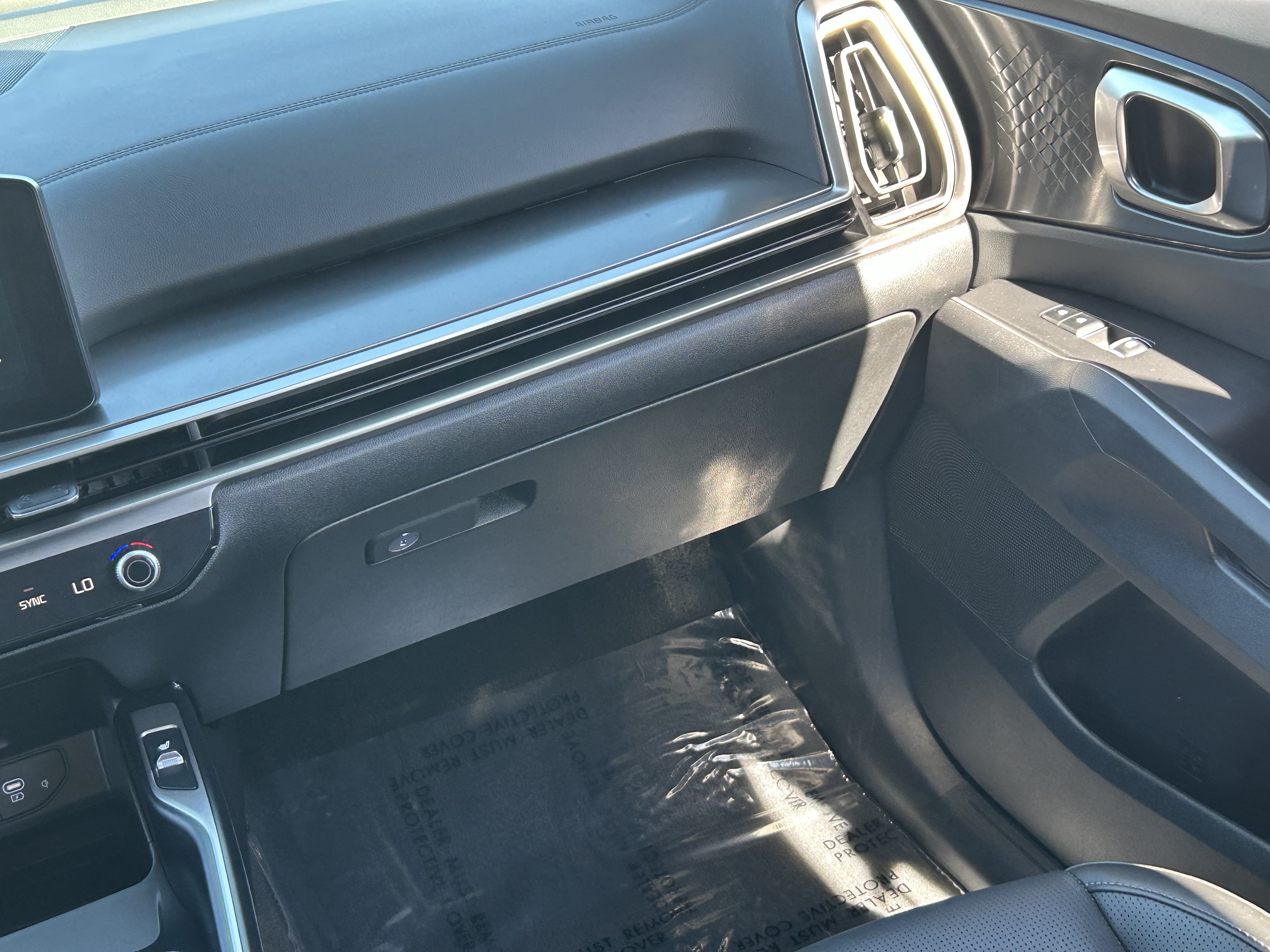 Certified 2026 Kia Sorento S w/ S Panoramic Sunroof Package FWD image 18