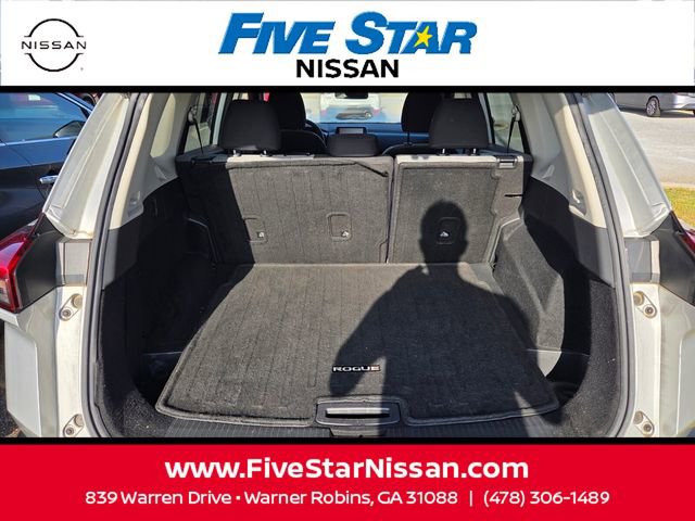 Used 2021 Nissan Rogue SV image 12