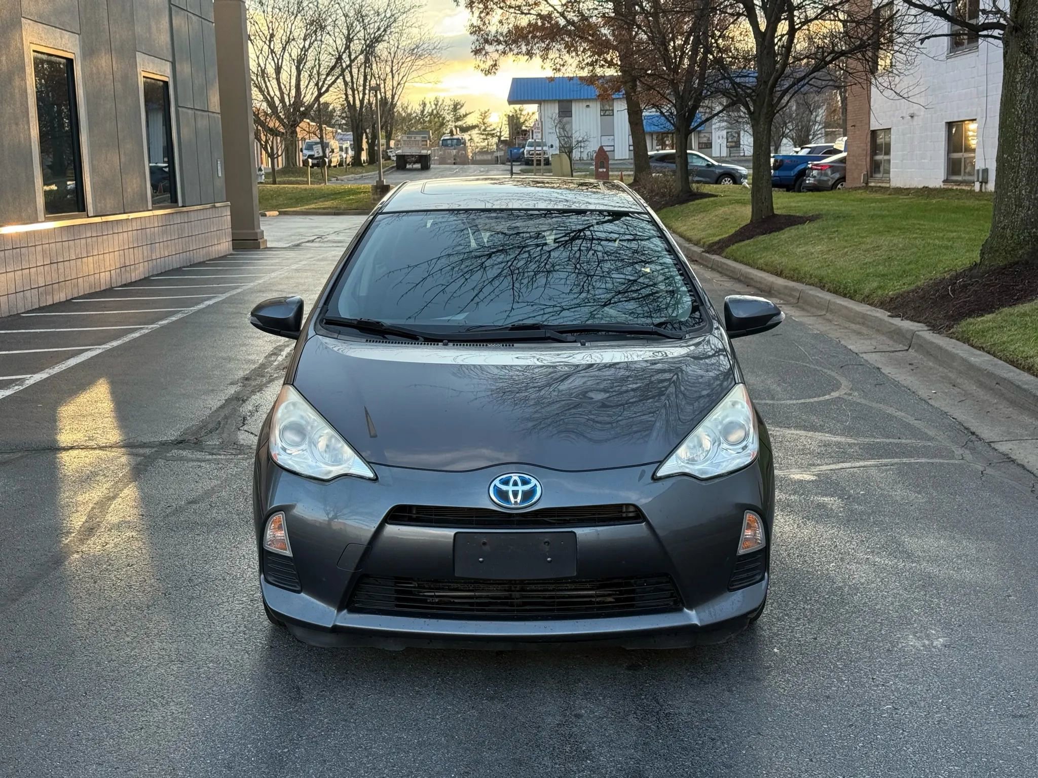 Used 2012 Toyota Prius C One image 4