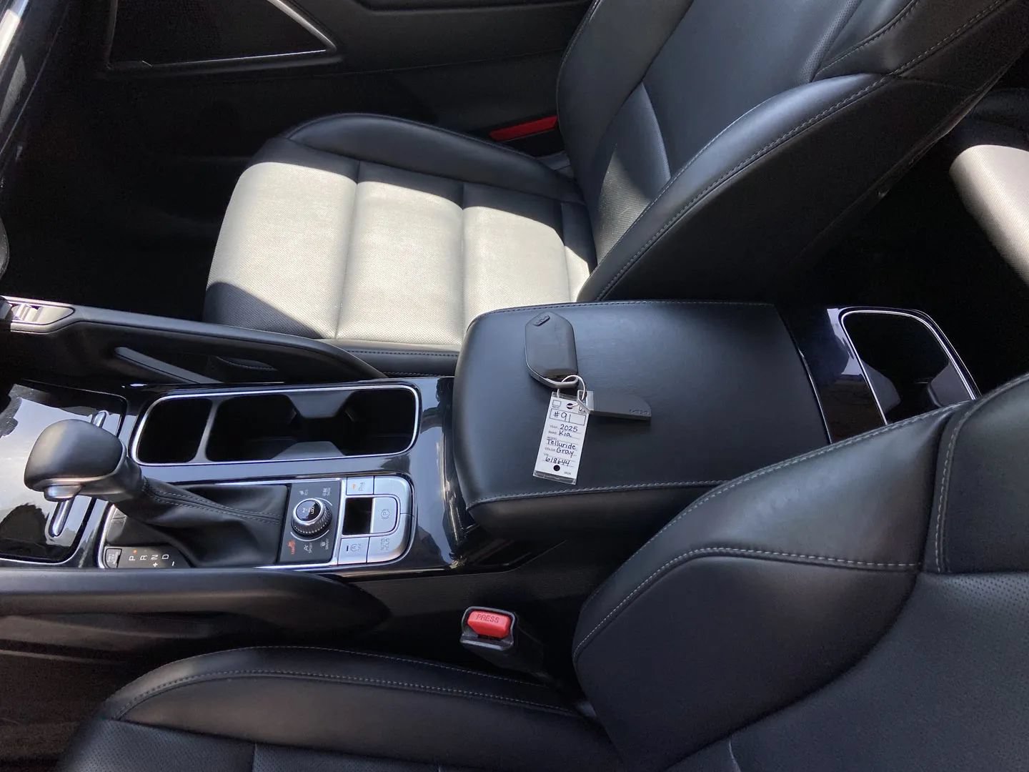 Used 2025 Kia Telluride S AWD/4WD image 24