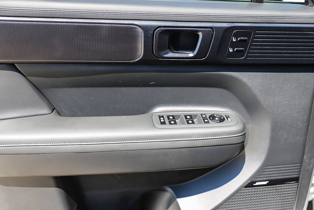 New 2025 Hyundai Santa Fe Calligraphy FWD image 22
