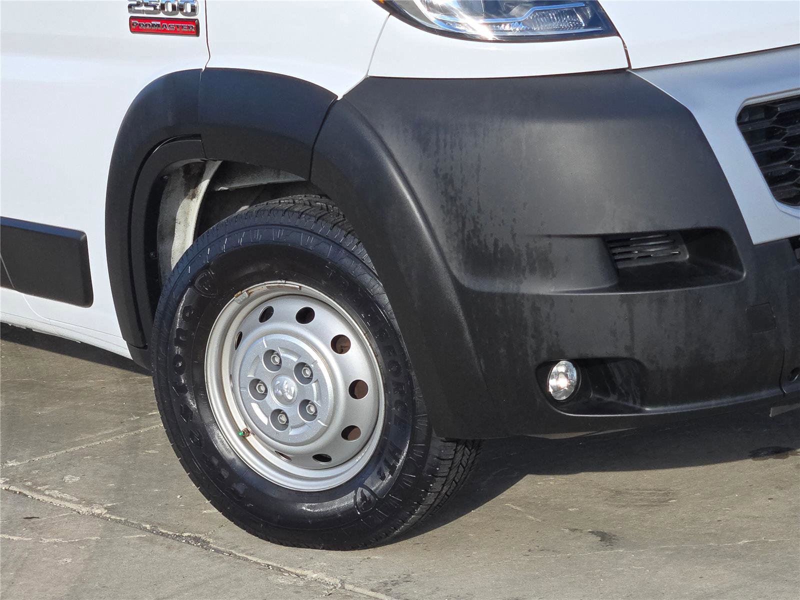 Used 2021 RAM ProMaster 2500 w/ Convenience Group image 3