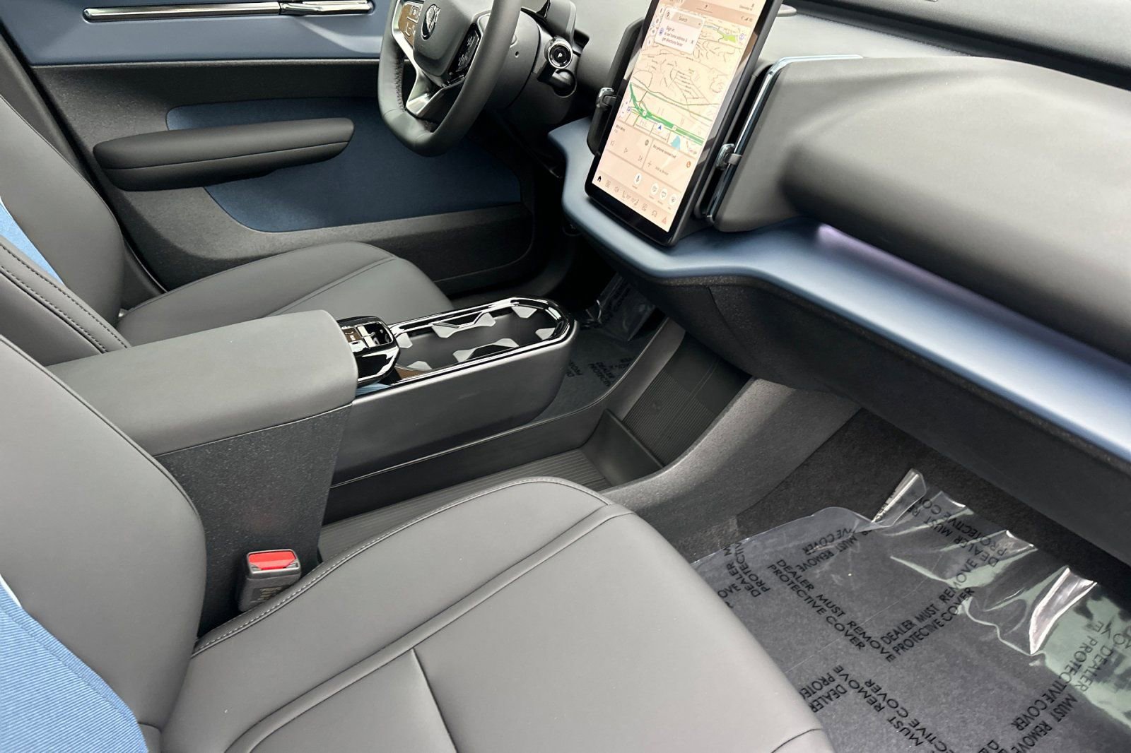 New 2026 Volvo EX30 Ultra w/ Climate Package image 17