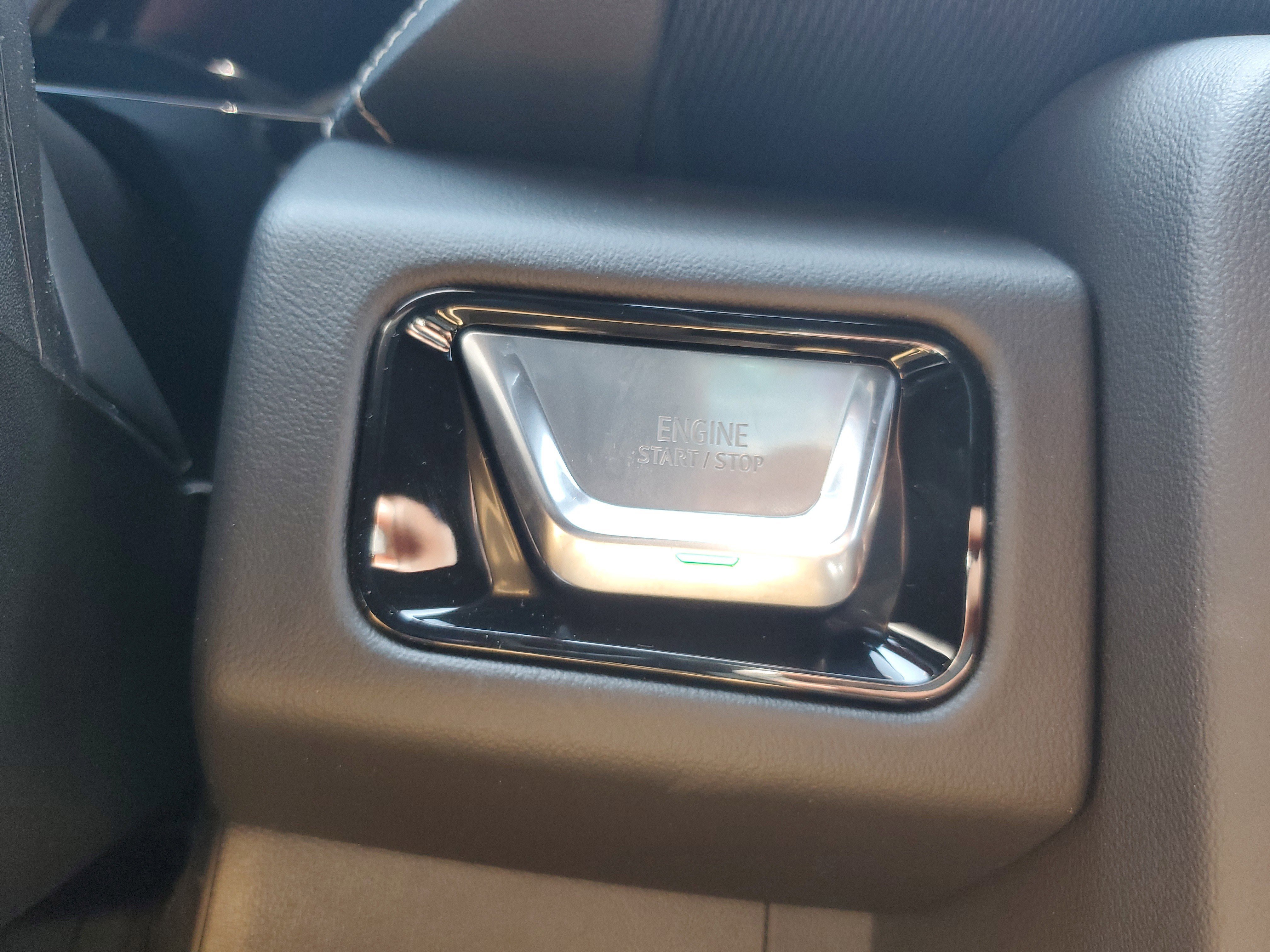 New 2025 GMC Yukon XL Elevation image 27