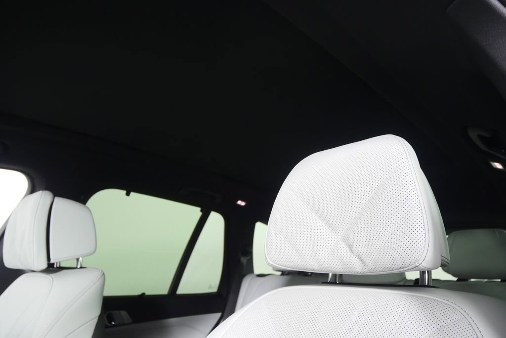 Used 2026 BMW X5 xDrive40i image 11