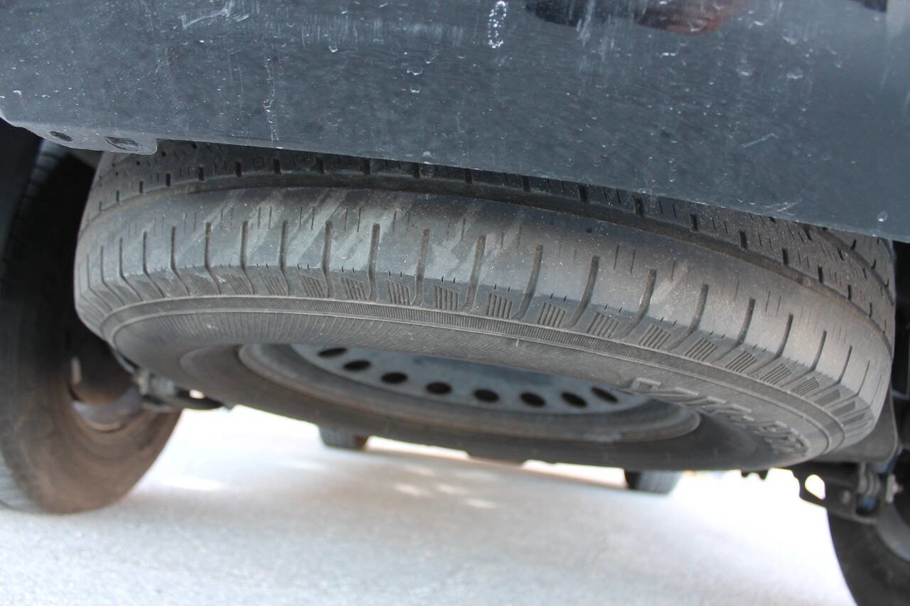 Used 2010 Chevrolet Tahoe LS image 22